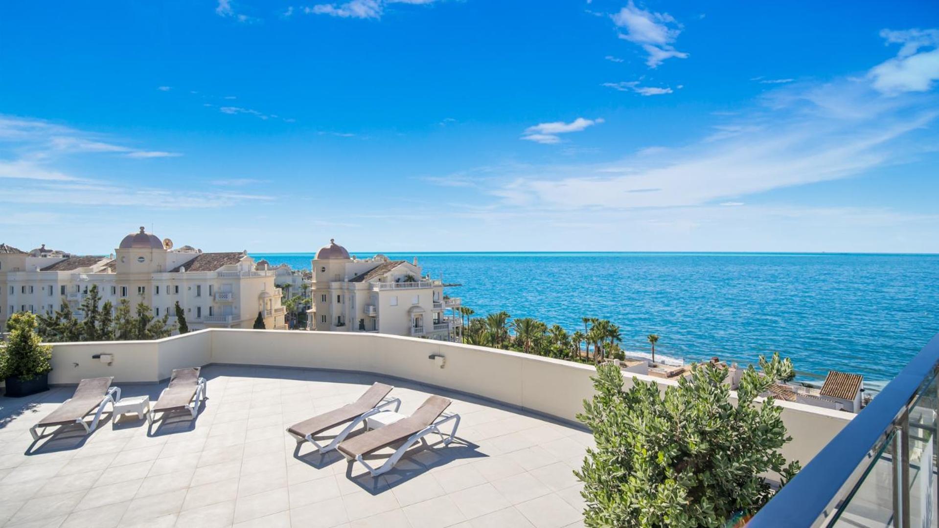Splendid View Cosmo Beach Between Cancelada And Estepona Exterior photo