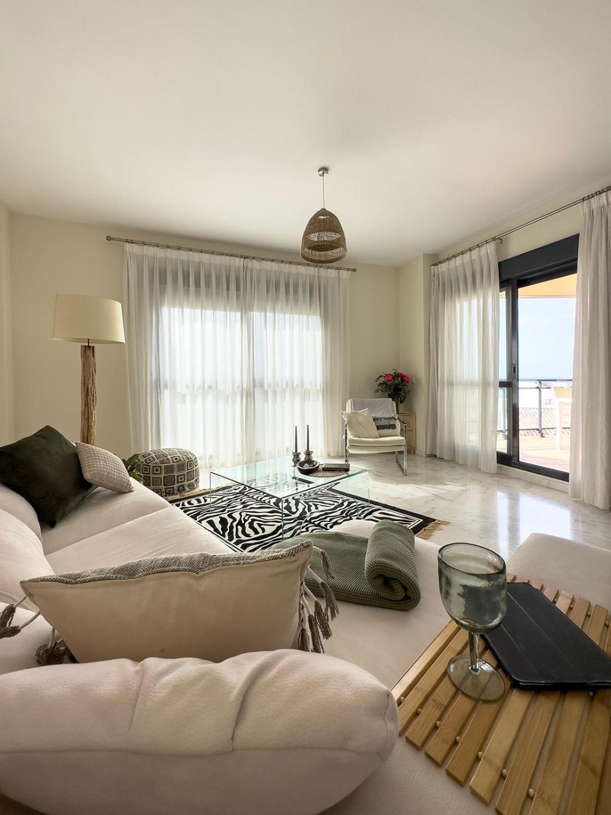 Splendid View Cosmo Beach Between Cancelada And Estepona Exterior photo